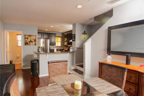 Touwnhouse à vendre à Lakewood Ranch, Floride: 2 chambres, 98.85 m2 № 2142844 - photo 6