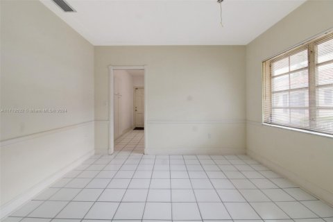 Купить виллу или дом в Корал-Гейблс, Флорида 3 спальни, 136.57м2, № 1811773 - фото 12