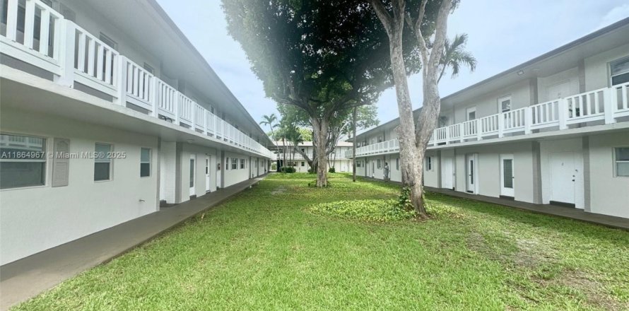Condo in Deerfield Beach, Florida, 1 bedroom  № 1893233