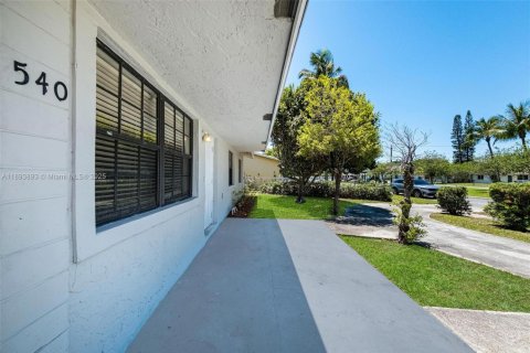 Villa ou maison à vendre à Pompano Beach, Floride: 3 chambres, 100.33 m2 № 1945955 - photo 27