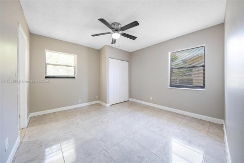 Villa ou maison à vendre à Pompano Beach, Floride: 3 chambres, 100.33 m2 № 1945955 - photo 14