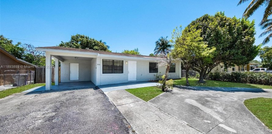 Villa ou maison à Pompano Beach, Floride 3 chambres, 100.33 m2 № 1945955