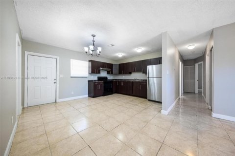 Villa ou maison à vendre à Pompano Beach, Floride: 3 chambres, 100.33 m2 № 1945955 - photo 7