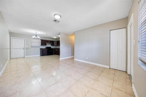 Villa ou maison à vendre à Pompano Beach, Floride: 3 chambres, 100.33 m2 № 1945955 - photo 17