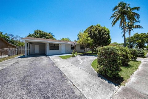 Villa ou maison à vendre à Pompano Beach, Floride: 3 chambres, 100.33 m2 № 1945955 - photo 5