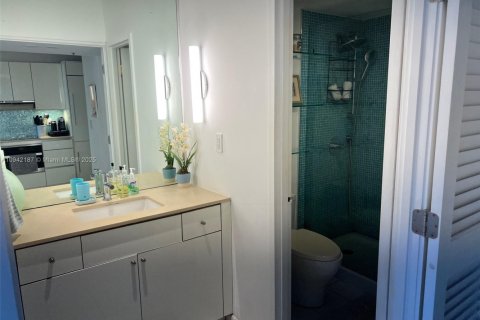 Condominio en alquiler en Miami Beach, Florida, 49.24 m2 № 2013905 - foto 24
