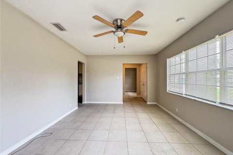 Villa ou maison à louer à Tampa, Floride: 4 chambres, 154.59 m2 № 2415278 - photo 4