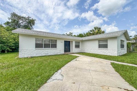 Villa ou maison à louer à Tampa, Floride: 4 chambres, 154.59 m2 № 2415278 - photo 2