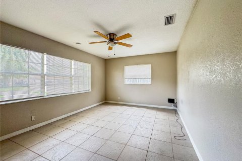 Villa ou maison à louer à Tampa, Floride: 4 chambres, 154.59 m2 № 2415278 - photo 9