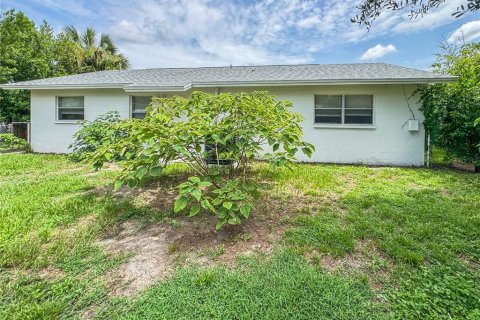 Villa ou maison à louer à Tampa, Floride: 4 chambres, 154.59 m2 № 2415278 - photo 17