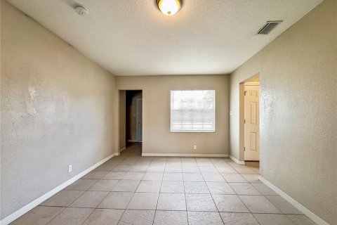 Villa ou maison à louer à Tampa, Floride: 4 chambres, 154.59 m2 № 2415278 - photo 3