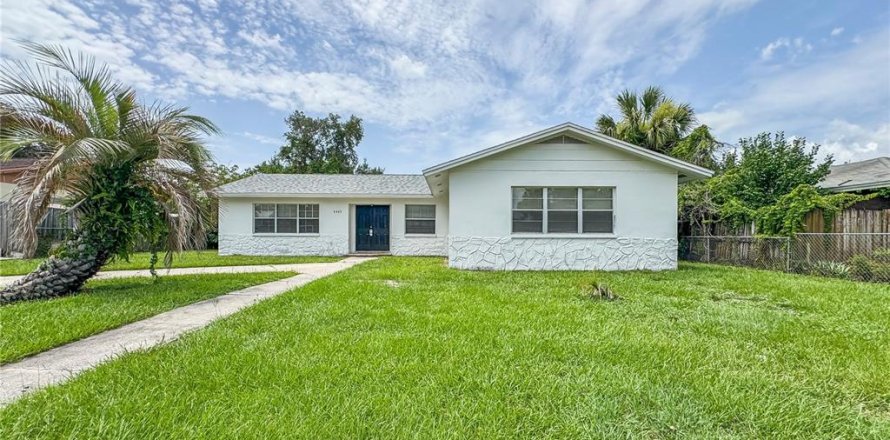 Villa ou maison à Tampa, Floride 4 chambres, 154.59 m2 № 2415278