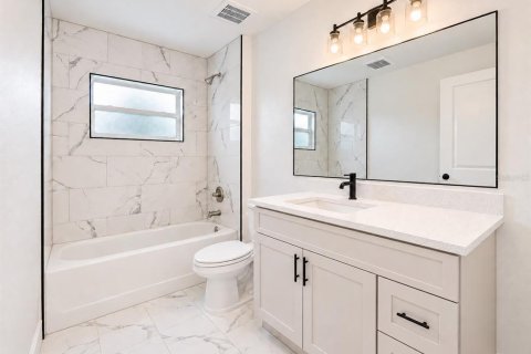 Immobilier commercial à vendre à Ocala, Floride: 12 chambres, 422.52 m2 № 2399133 - photo 14