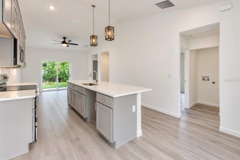 Immobilier commercial à vendre à Ocala, Floride: 12 chambres, 422.52 m2 № 2399133 - photo 6