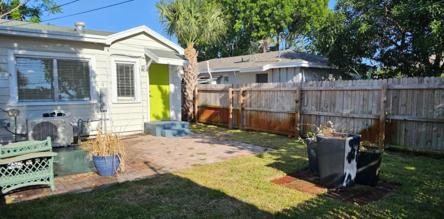 Immobilier commercial à Lake Worth, Floride 1 chambre, 46.82 m2 № 1217384