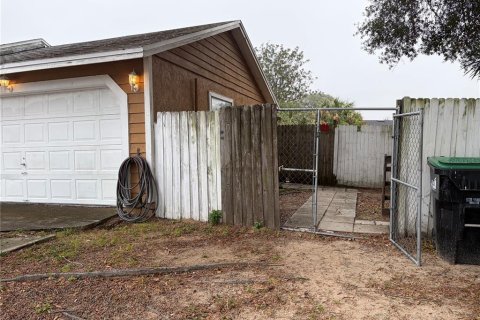 House in Orlando, Florida 3 bedrooms, 109.62 sq.m. № 2149506 - photo 3