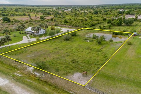 Terreno en venta en Okeechobee, Florida № 1005213 - foto 1