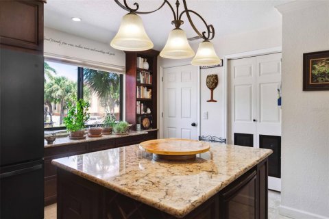 Townhouse in Treasure Island, Florida 2 bedrooms, 162.58 sq.m. № 1810588 - photo 12