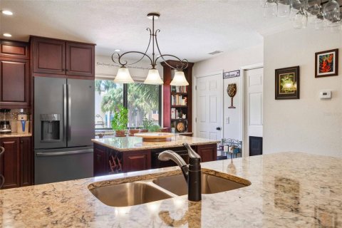 Townhouse in Treasure Island, Florida 2 bedrooms, 162.58 sq.m. № 1810588 - photo 11