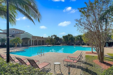 Touwnhouse à louer à Homestead, Floride: 3 chambres, 224.36 m2 № 2000085 - photo 30