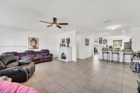 Touwnhouse à louer à Homestead, Floride: 3 chambres, 224.36 m2 № 2000085 - photo 8