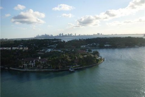 Copropriété à louer à Miami Beach, Floride: 2 chambres, 123.19 m2 № 1998373 - photo 15