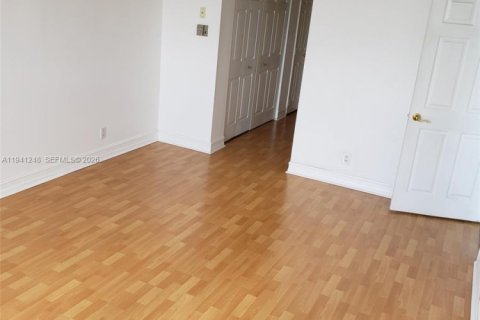 Copropriété à louer à Miami Beach, Floride: 2 chambres, 123.19 m2 № 1998373 - photo 20