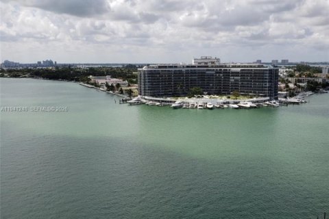 Copropriété à louer à Miami Beach, Floride: 2 chambres, 123.19 m2 № 1998373 - photo 16