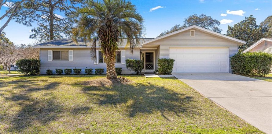 Villa ou maison à Ocala, Floride 3 chambres, 150.97 m2 № 1567759