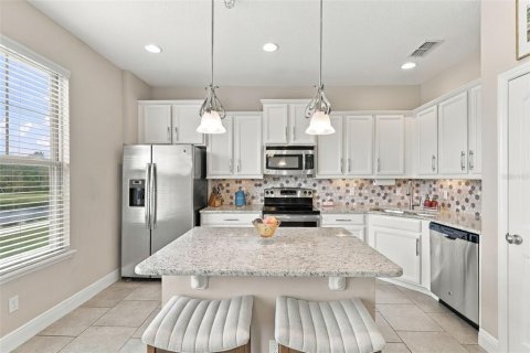 Touwnhouse à vendre à Orlando, Floride: 3 chambres, 212 m2 № 2411441 - photo 2