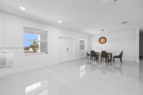 House in Homestead, Florida 4 bedrooms, 246.56 sq.m. № 1705923 - photo 10