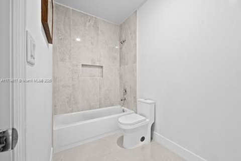 House in Homestead, Florida 4 bedrooms, 246.56 sq.m. № 1705923 - photo 29