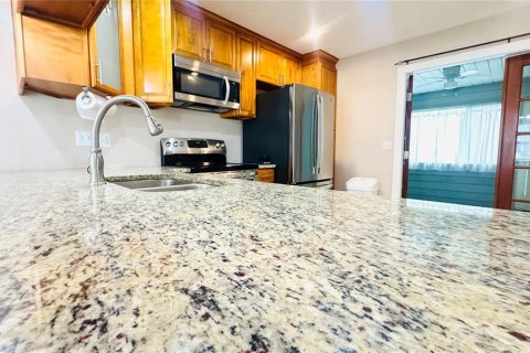 Casa en alquiler en Brandon, Florida, 2 dormitorios, 80.82 m2 № 1899899 - foto 12