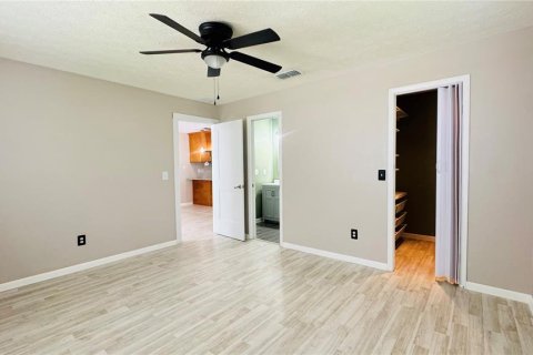 Casa en alquiler en Brandon, Florida, 2 dormitorios, 80.82 m2 № 1899899 - foto 10