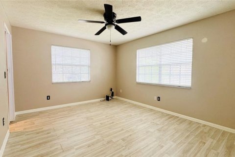 Casa en alquiler en Brandon, Florida, 2 dormitorios, 80.82 m2 № 1899899 - foto 9