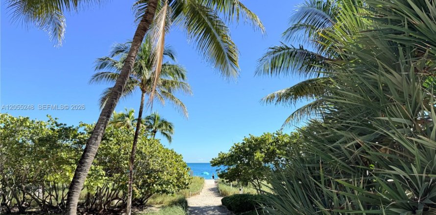 Condo in Bal Harbour, Florida, 2 bedrooms  № 2264940