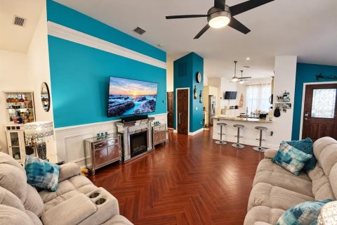 House in Spring Hill, Florida 2 bedrooms, 134.43 sq.m. № 2393715 - photo 13
