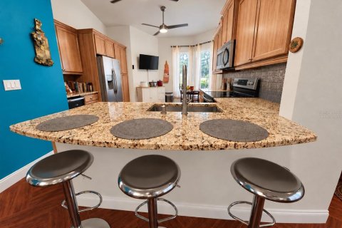 House in Spring Hill, Florida 2 bedrooms, 134.43 sq.m. № 2393715 - photo 4
