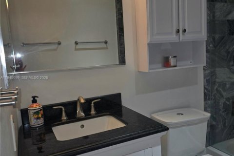 Condo in Fort Lauderdale, Florida, 1 bedroom  № 2003820 - photo 21