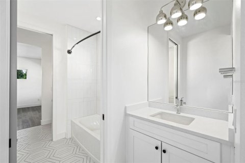 Casa en venta en Orlando, Florida, 3 dormitorios, 217.02 m2 № 1784606 - foto 22