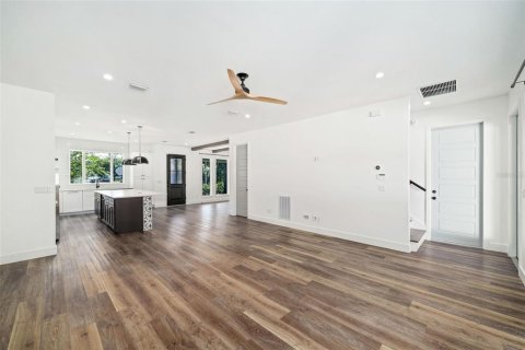 Casa en venta en Orlando, Florida, 3 dormitorios, 217.02 m2 № 1784606 - foto 10