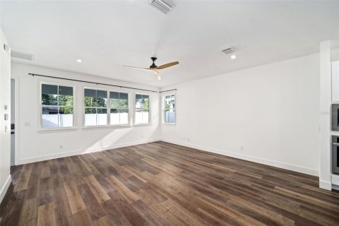 Casa en venta en Orlando, Florida, 3 dormitorios, 217.02 m2 № 1784606 - foto 11