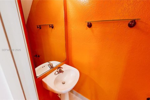 Condominio en venta en Opa-locka, Florida, 3 dormitorios № 2066863 - foto 22