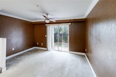 Condominio en venta en Opa-locka, Florida, 3 dormitorios № 2066863 - foto 17