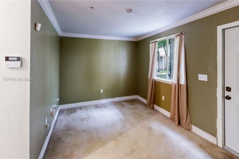 Condominio en venta en Opa-locka, Florida, 3 dormitorios № 2066863 - foto 5