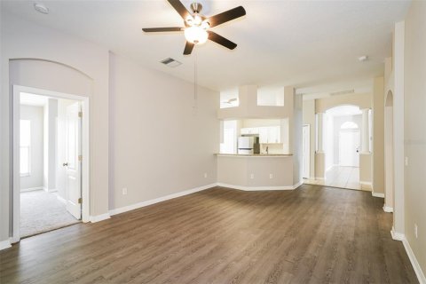 Villa ou maison à vendre à Tampa, Floride: 4 chambres, 178.65 m2 № 2329976 - photo 9