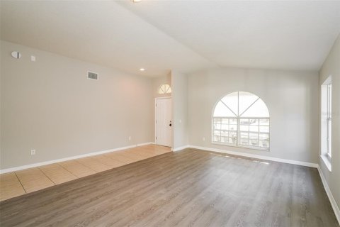 Villa ou maison à vendre à Tampa, Floride: 4 chambres, 178.65 m2 № 2329976 - photo 3
