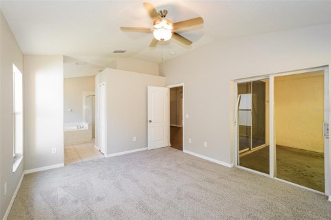 Villa ou maison à vendre à Tampa, Floride: 4 chambres, 178.65 m2 № 2329976 - photo 12