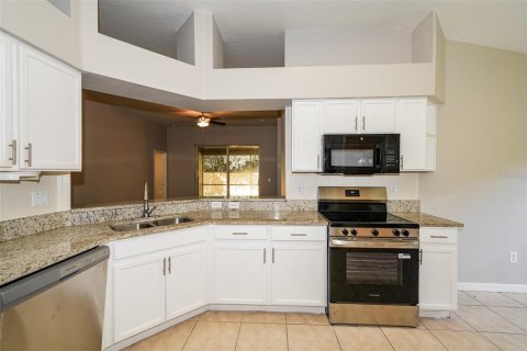 Villa ou maison à vendre à Tampa, Floride: 4 chambres, 178.65 m2 № 2329976 - photo 7