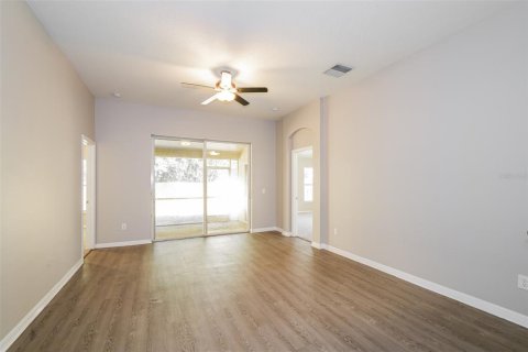 Villa ou maison à vendre à Tampa, Floride: 4 chambres, 178.65 m2 № 2329976 - photo 10